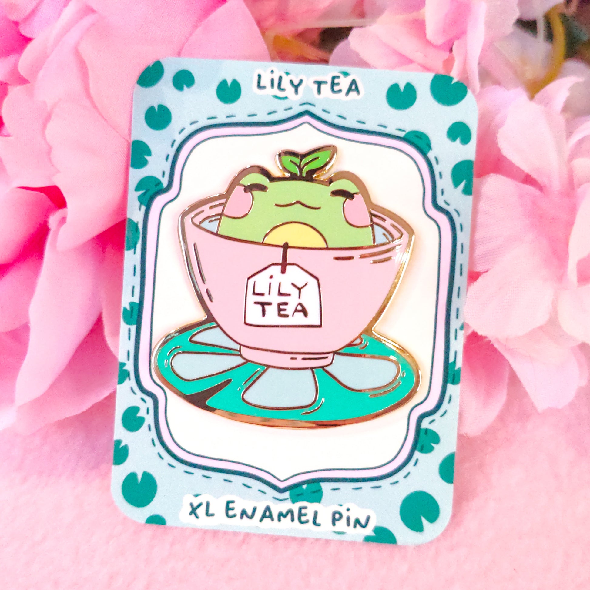 cute kawaii frog hard enamel pin shipped from eu